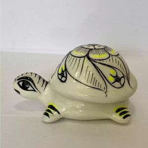 Hand-Painted Mexican Folk Art Turtle Trinket Box White Sparkles with Lid